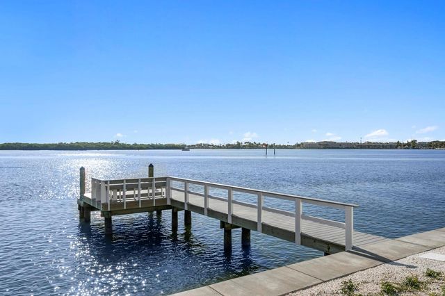 445 129TH AVENUE E, Madeira Beach, FL 33708