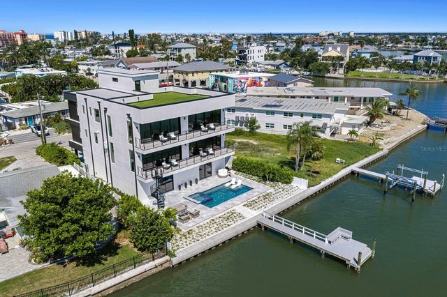 445 129TH AVENUE E, Madeira Beach, FL 33708