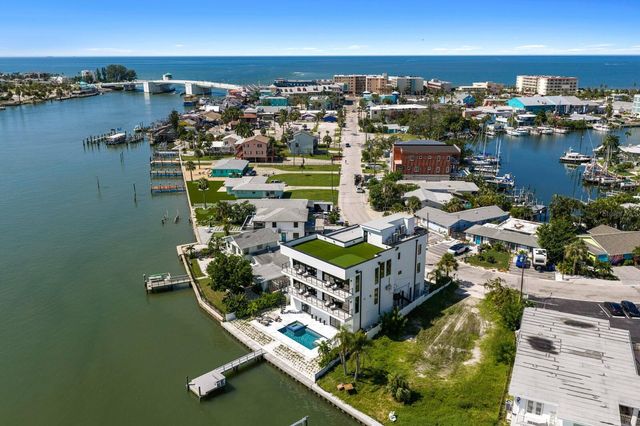 445 129TH AVENUE E, Madeira Beach, FL 33708