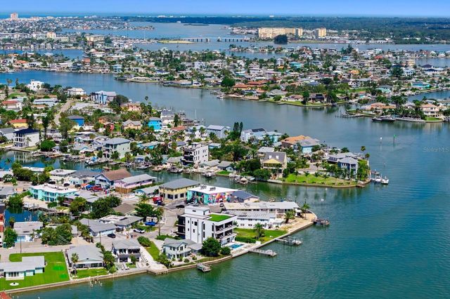 445 129TH AVENUE E, Madeira Beach, FL 33708