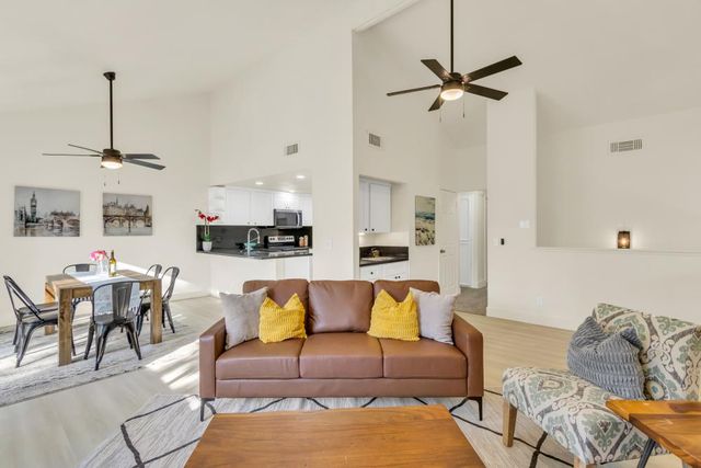 213 Live Oak Cir, Roseville, CA 95678