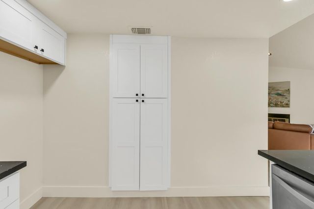 213 Live Oak Cir, Roseville, CA 95678