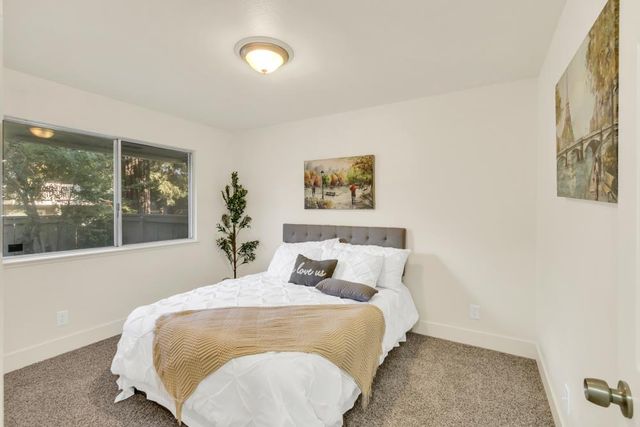 213 Live Oak Cir, Roseville, CA 95678