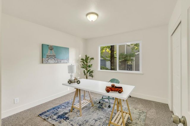 213 Live Oak Cir, Roseville, CA 95678