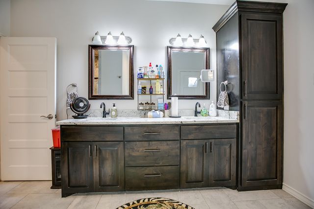 1950 Colonial Drive, San Angelo, TX 76904