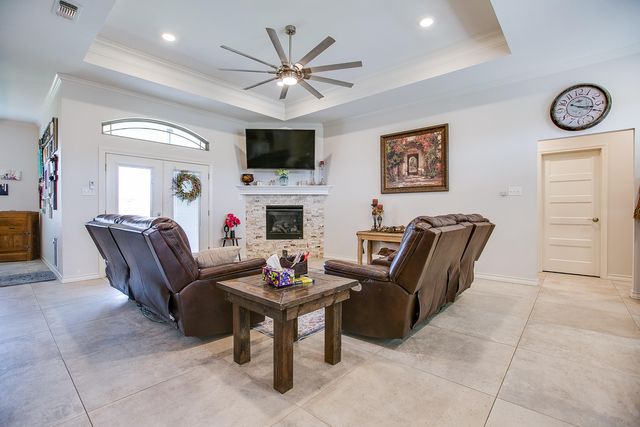 1950 Colonial Drive, San Angelo, TX 76904