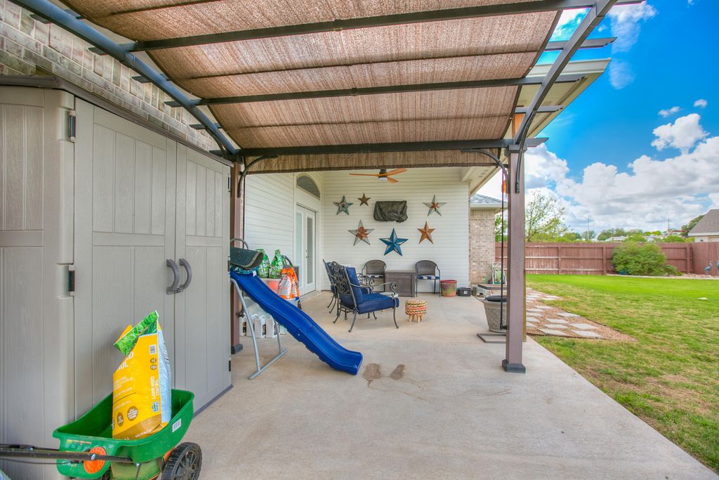 Image 25 of property listing at 1950 Colonial Drive, San Angelo, TX 76904