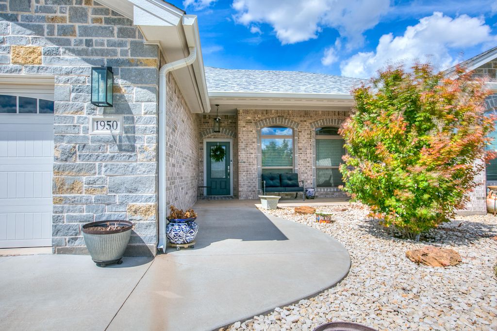 Image 3 of property listing at 1950 Colonial Drive, San Angelo, TX 76904