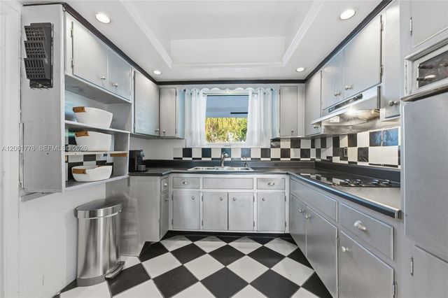 3497 NE 20th Avenue, Oakland Park, FL 33306