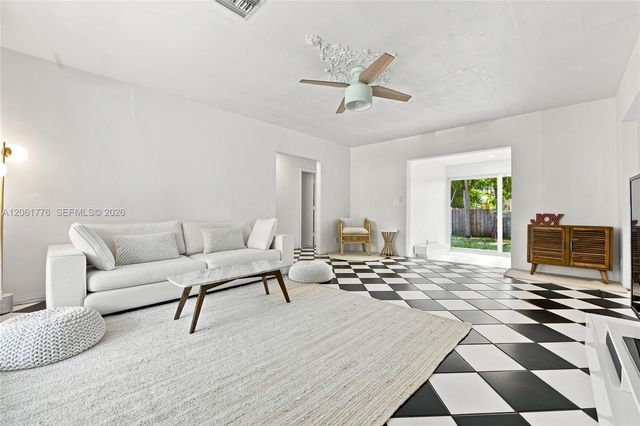 3497 NE 20th Avenue, Oakland Park, FL 33306