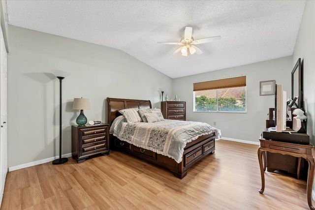 6757 Via Regina 3, Boca Raton, FL 33433