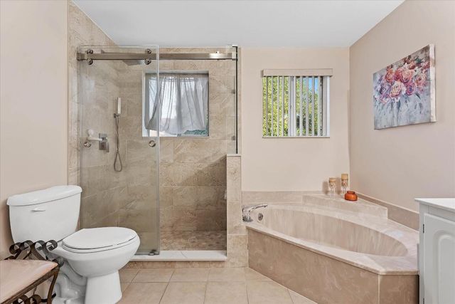 6757 Via Regina 3, Boca Raton, FL 33433