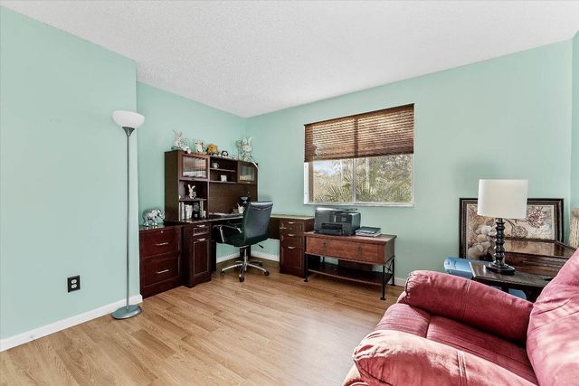 6757 Via Regina 3, Boca Raton, FL 33433