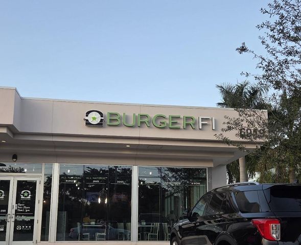 6757 Via Regina 3, Boca Raton, FL 33433