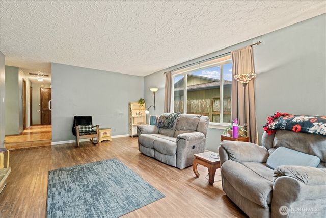 9505 NW 21st Avenue, Vancouver, WA 98665