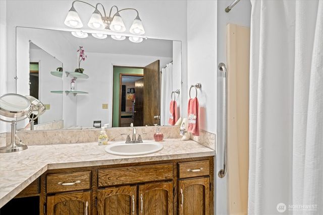 9505 NW 21st Avenue, Vancouver, WA 98665