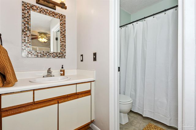 7150 Plantation Rd 122, Pensacola, FL 32504