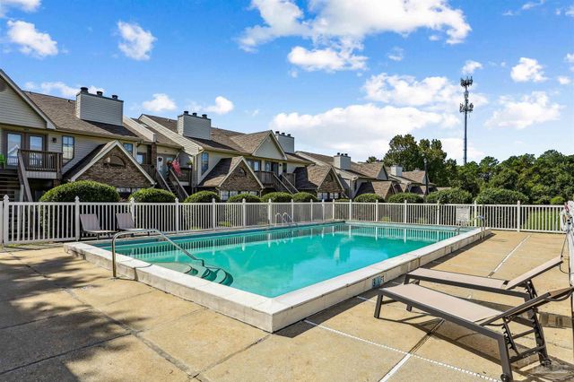 7150 Plantation Rd 122, Pensacola, FL 32504