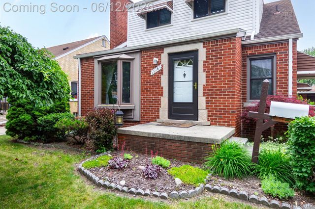 15087 Thomas Avenue, Allen Park, MI 48101