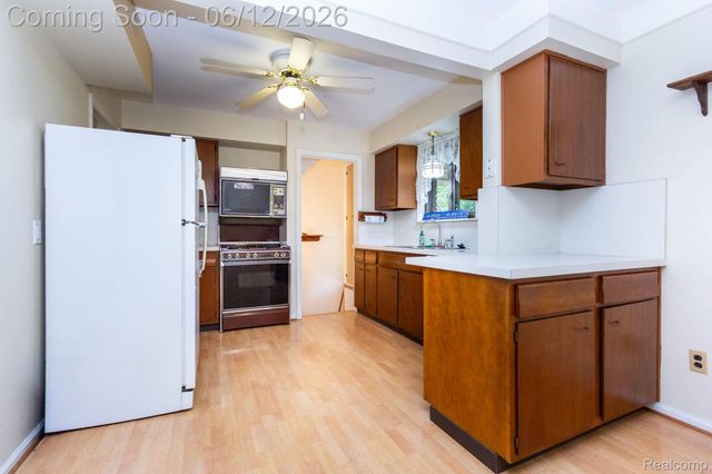 15087 Thomas Avenue, Allen Park, MI 48101