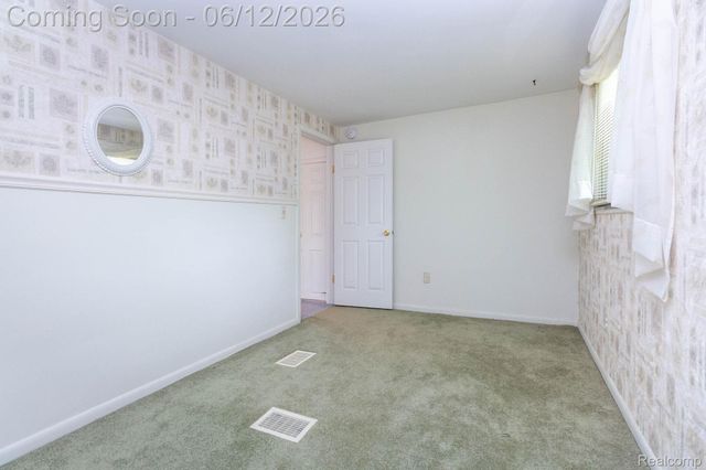 15087 Thomas Avenue, Allen Park, MI 48101