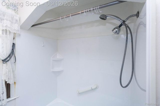 15087 Thomas Avenue, Allen Park, MI 48101