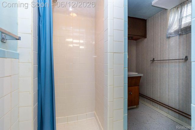 15087 Thomas Avenue, Allen Park, MI 48101