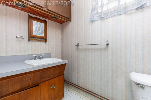 15087 Thomas Avenue, Allen Park, MI 48101