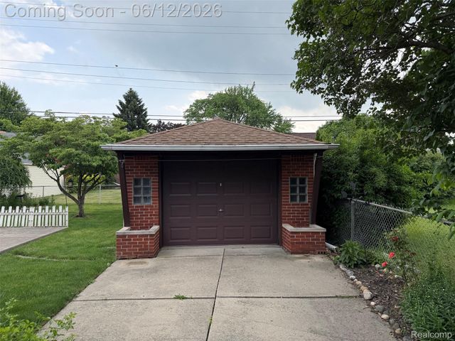 15087 Thomas Avenue, Allen Park, MI 48101
