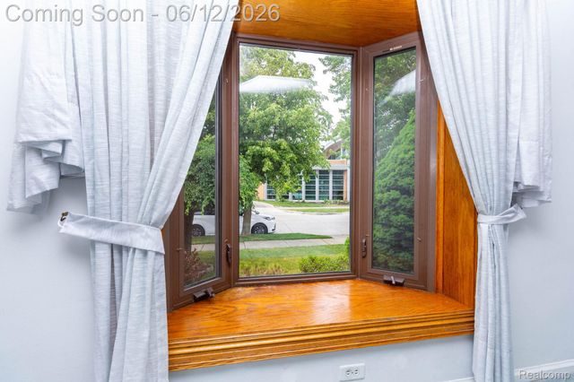 15087 Thomas Avenue, Allen Park, MI 48101
