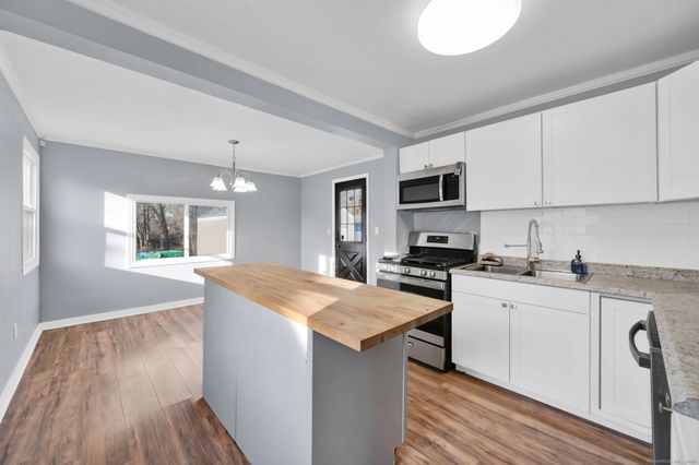 380 Glen Hills Road, Meriden, CT 06451