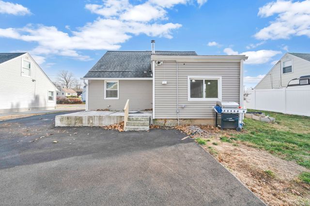 380 Glen Hills Road, Meriden, CT 06451