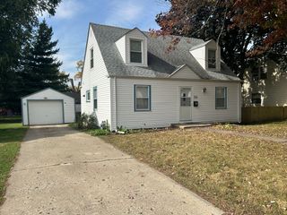510 S Alfred Avenue, Elgin, IL 60123