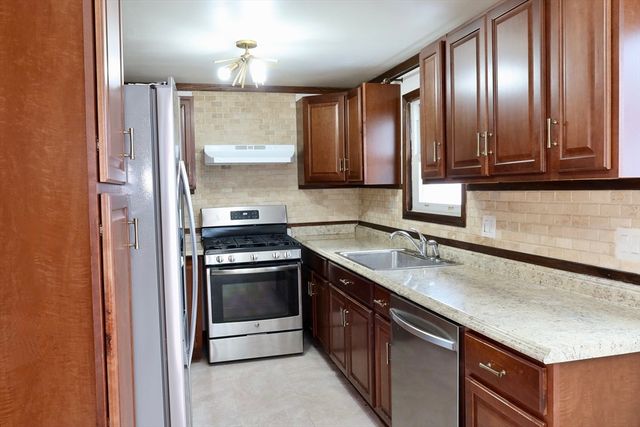 31 Mohawk, Burlington, MA 01803