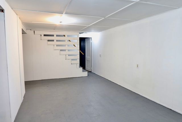 31 Mohawk, Burlington, MA 01803