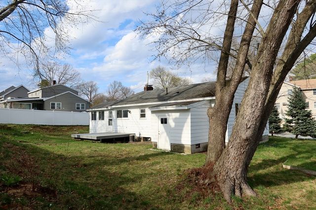 31 Mohawk, Burlington, MA 01803