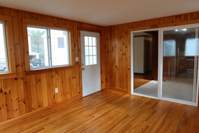 31 Mohawk, Burlington, MA 01803