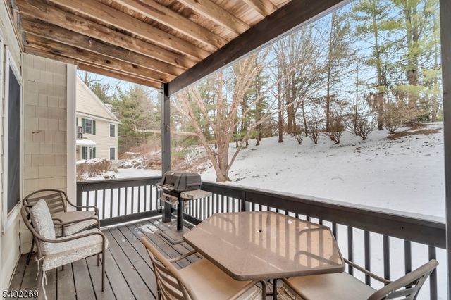 58 Pheasant Run 12, Old Tappan Boro, NJ 07675