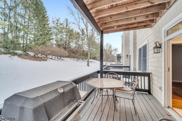 58 Pheasant Run 12, Old Tappan Boro, NJ 07675