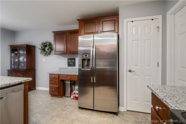 3040 Brookhill Court, Georgetown, IN 47122