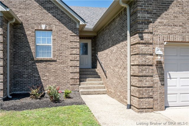 3040 Brookhill Court, Georgetown, IN 47122