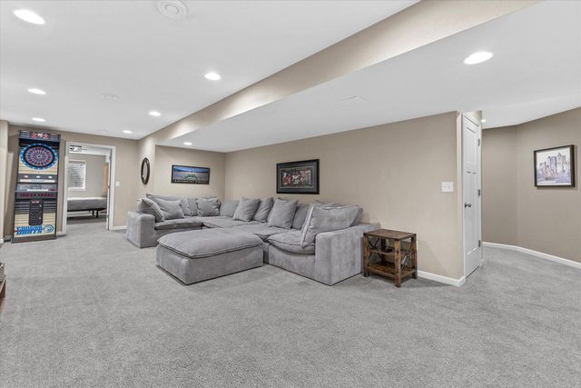 3108 Mineral Springs BOULEVARD, Summit, WI 53066