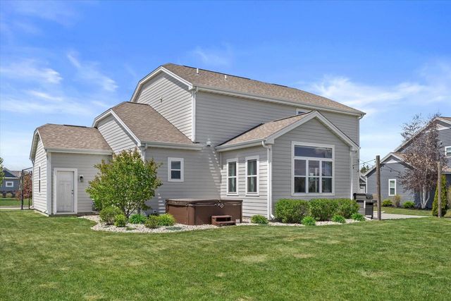 3108 Mineral Springs BOULEVARD, Summit, WI 53066