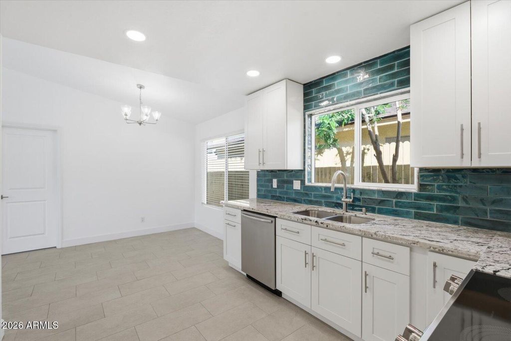 Image 2 of property listing at 619 E Jensen Street 58, Mesa, AZ 85203