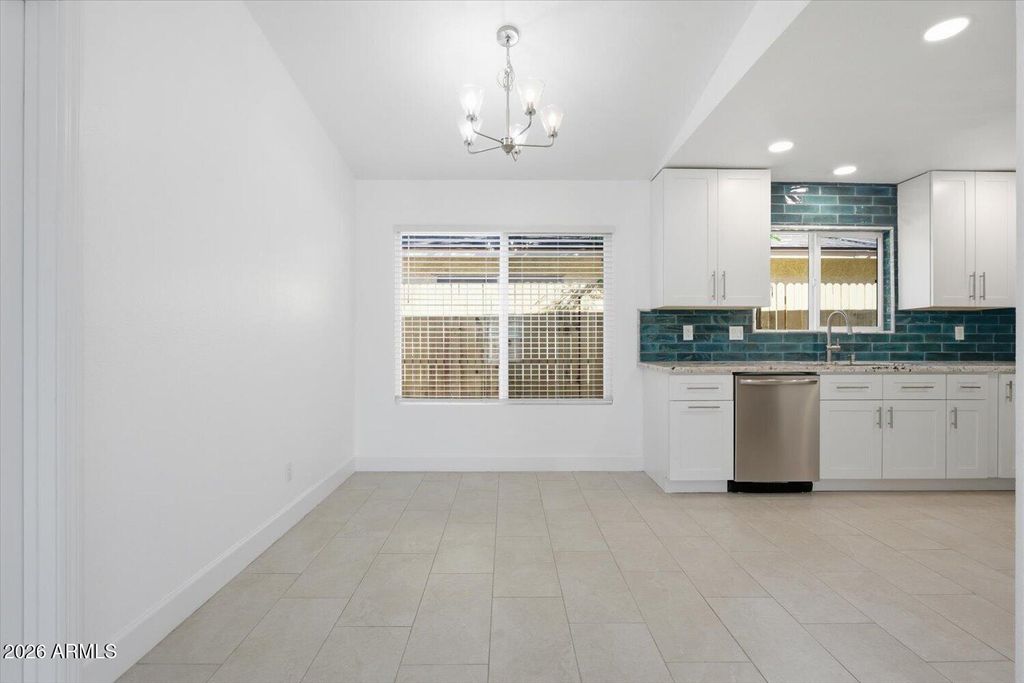 Image 6 of property listing at 619 E Jensen Street 58, Mesa, AZ 85203