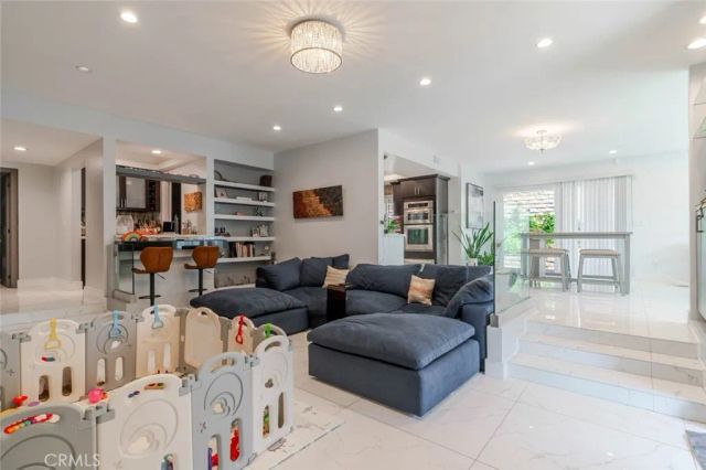 17180 Ballinger Street, Northridge, CA 91325