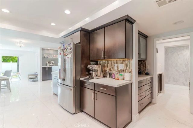 17180 Ballinger Street, Northridge, CA 91325