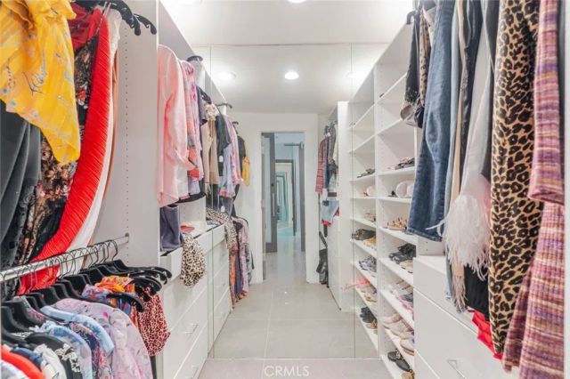 17180 Ballinger Street, Northridge, CA 91325