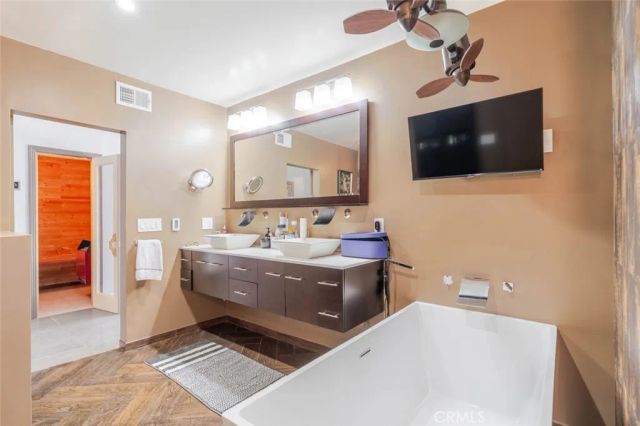 17180 Ballinger Street, Northridge, CA 91325