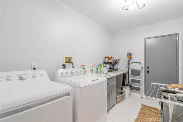 17180 Ballinger Street, Northridge, CA 91325